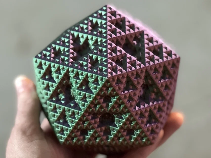 Tác phẩm điêu khắc Fractal Sierpiński Icosahedron - Bậc 4 (Kèm đế - Không cần support!) - Image 5