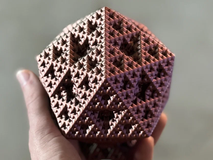 Tác phẩm điêu khắc Fractal Sierpiński Icosahedron - Bậc 4 (Kèm đế - Không cần support!) - Image 6