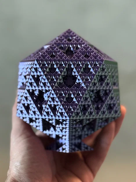 Tác phẩm điêu khắc Fractal Sierpiński Icosahedron - Bậc 4 (Kèm đế - Không cần support!) - Image 8