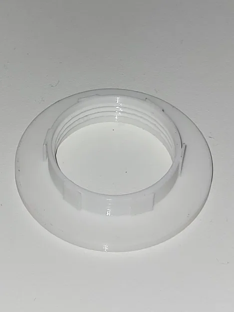 Đai ốc chụp đèn E26 - Image 1