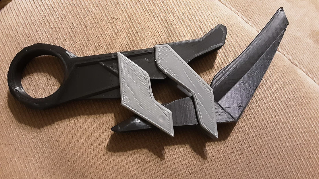 Mô hình dao gấp Prime Karambit cho fan game Valorant - Image 1