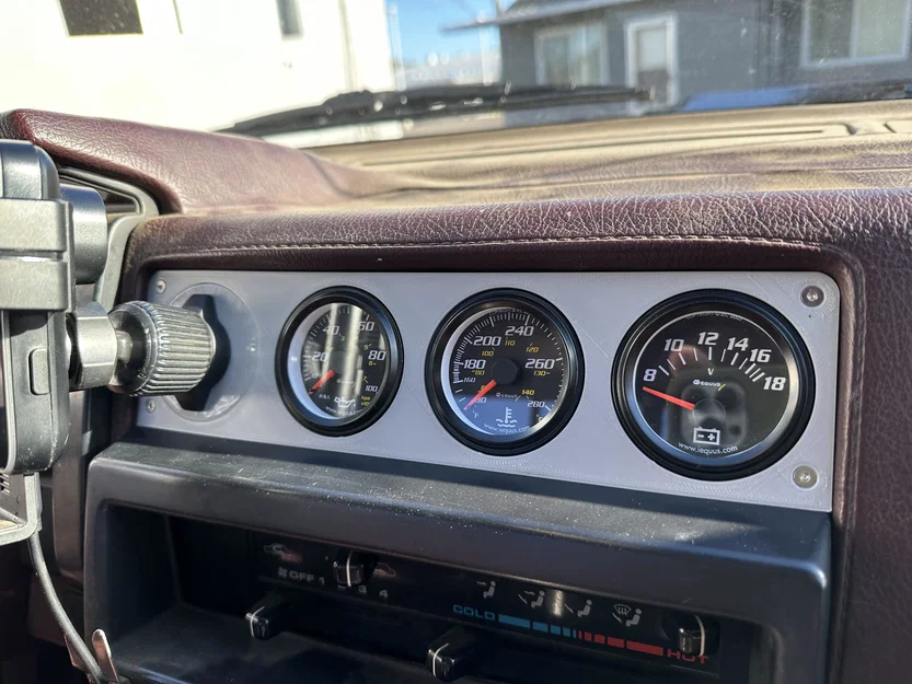 Đế gắn đồng hồ đo (gauge pod) thay thế khe gió trung tâm cho Nissan D21 táp-lô vuông - Image 3