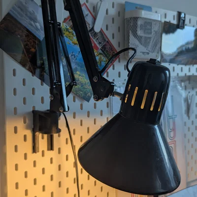 Ngàm gắn đèn IKEA Tertial lên bảng Skadis (Góc 0 độ)