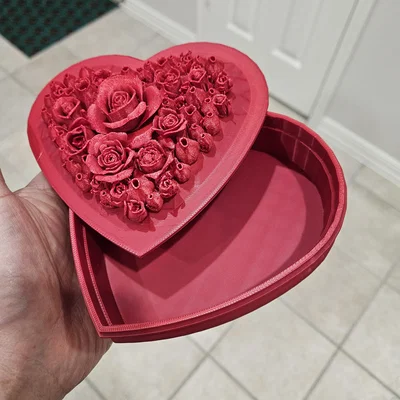 Mẫu in 3D hộp quà trái tim hoa hồng lãng mạn cho ngày Valentine