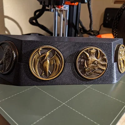 Đế trưng bày Legacy Morpher và đồng xu