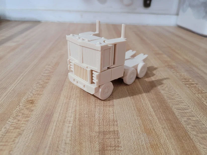 Mô hình xe tải biến hình Robot (Print in Place) - Image 2