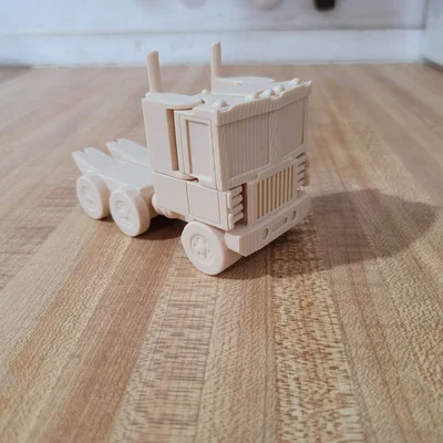 Mô hình xe tải biến hình Robot (Print in Place)