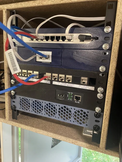 Patch Panel 10 inch 12 cổng hỗ trợ ghi nhãn - Phụ kiện mạng in 3D - Image 2