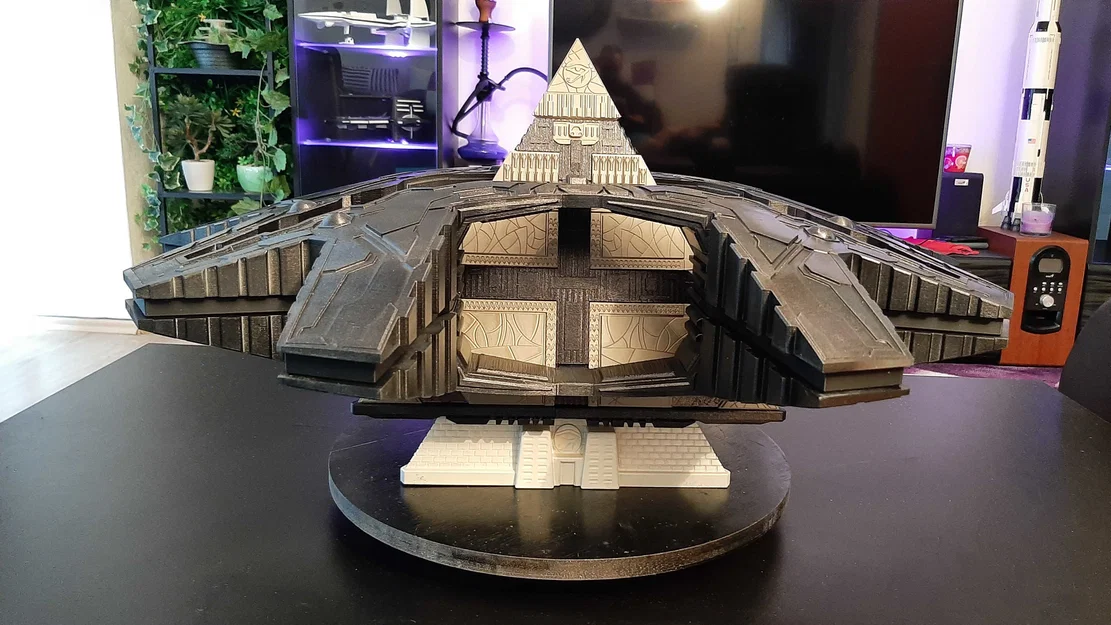 Mô hình tàu chiến Hatak Class Pyramid Ship MKII - Image 1