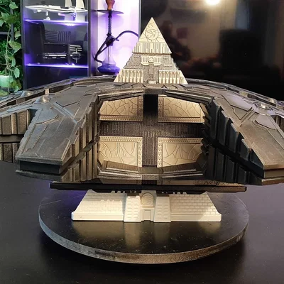 Mô hình tàu chiến Hatak Class Pyramid Ship MKII