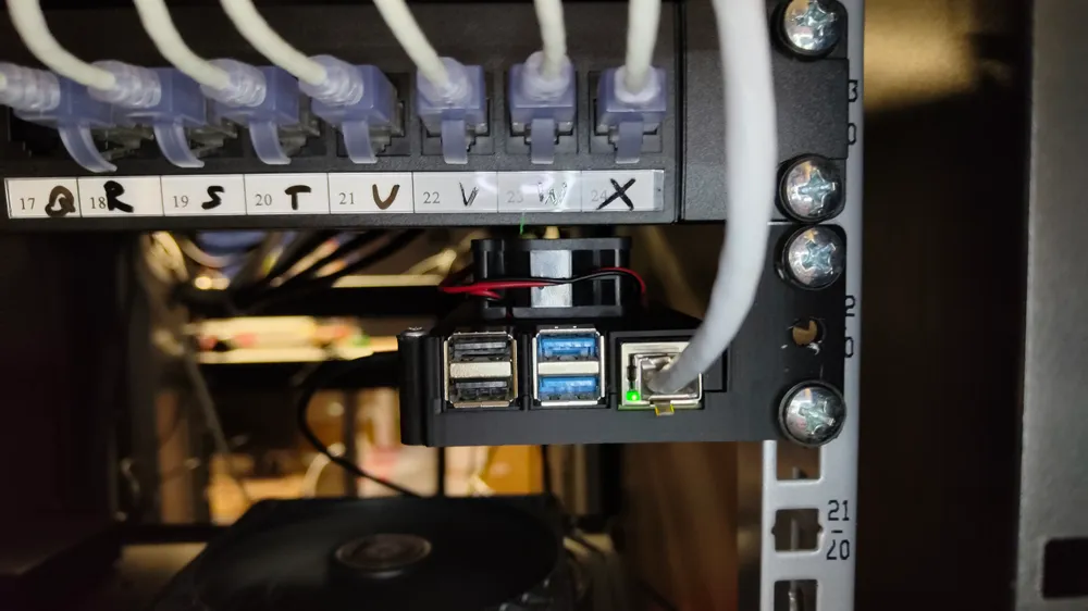 Khung gắn tủ rack cho Raspberry Pi 4 (có hỗ trợ lắp quạt) - Image 3