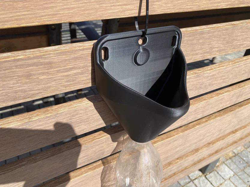 Bồn tiểu di động DJ PeeMix – Vẫn giữ nhiệt trên sàn diễn ngay cả khi cần 'giải quyết nỗi buồn'! - Image 7