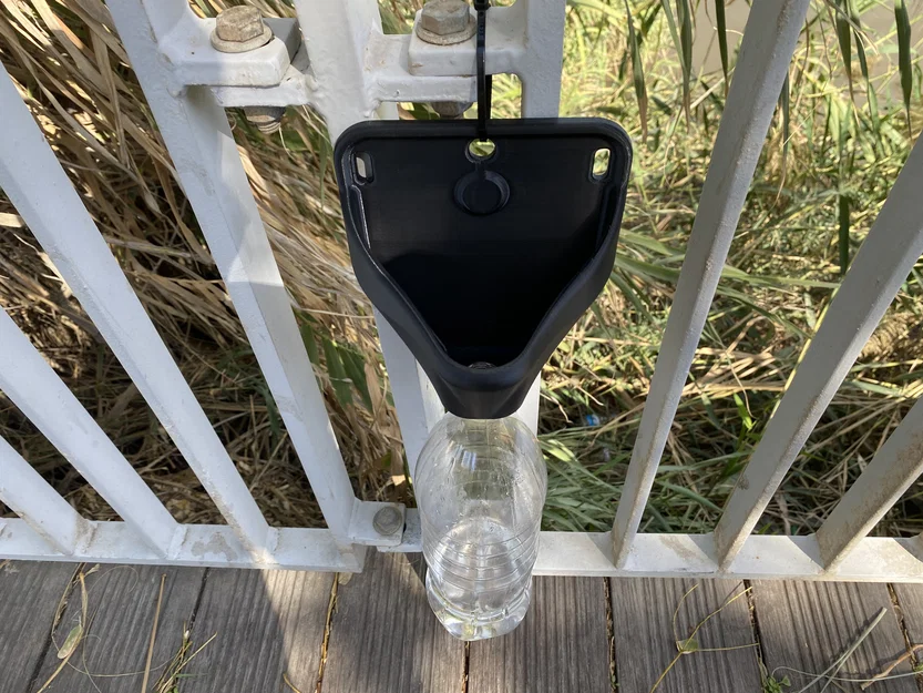 Bồn tiểu di động DJ PeeMix – Vẫn giữ nhiệt trên sàn diễn ngay cả khi cần 'giải quyết nỗi buồn'! - Image 12