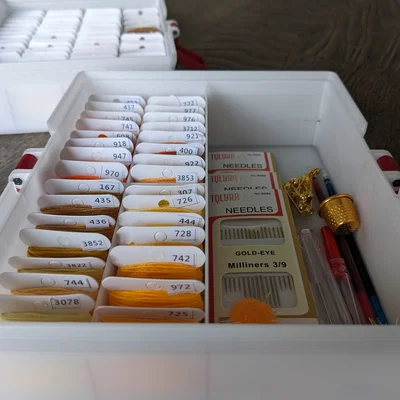 Hộp Đựng Chỉ Thêu Xếp Chồng (Stackable Embroidery Thread Case)