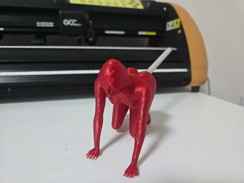 Giá đỡ bút in 3D hình nhân vật độc đáo cho bàn làm việc - Image 3