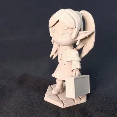 Mô hình Frieren chibi đang dắt hành lý