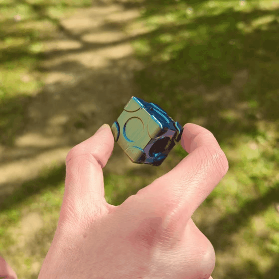 Magic hand spinner cube - Khối lập phương xoay ma thuật - Thumbnail 2