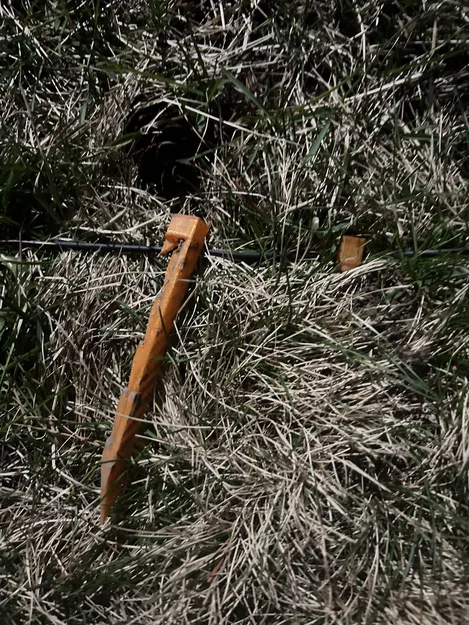 Cọc giữ dây giới hạn cho máy cắt cỏ tự động - Image 1