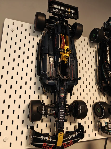 Giá treo tường Skadis cho mô hình xe đua Oracle Red Bull Racing F1 - Image 2