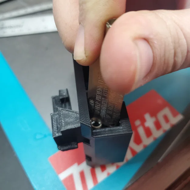 Bộ chuyển đổi pin Hercules 20v sang máy Milwaukee M18 - Image 5