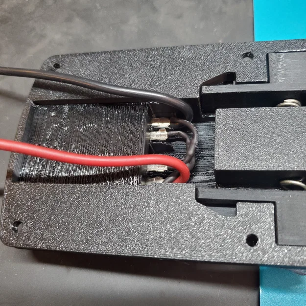 Bộ chuyển đổi pin Hercules 20v sang máy Milwaukee M18 - Image 13