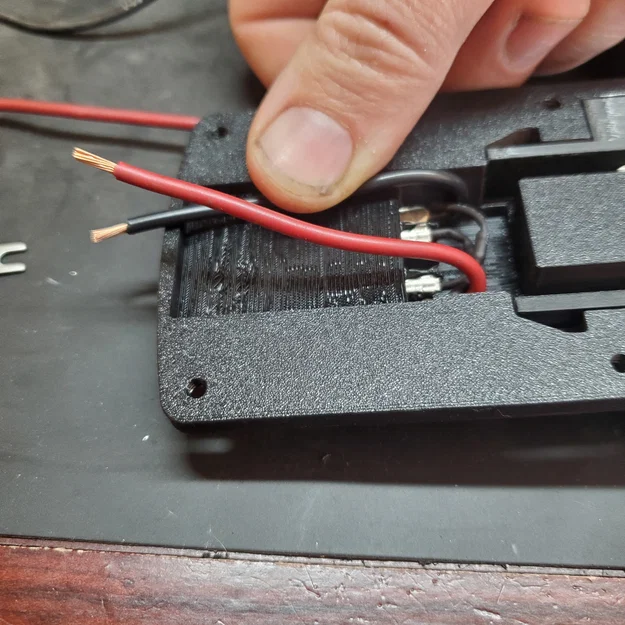 Bộ chuyển đổi pin Hercules 20v sang máy Milwaukee M18 - Image 14