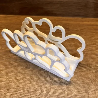 Giá Đựng Khăn Giấy Hình Trái Tim Tinh Tế Cho Bàn Ăn