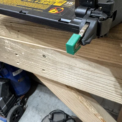 Đầu bọc chống trầy cho súng bắn đinh Brad Nailer Dewalt DCN680