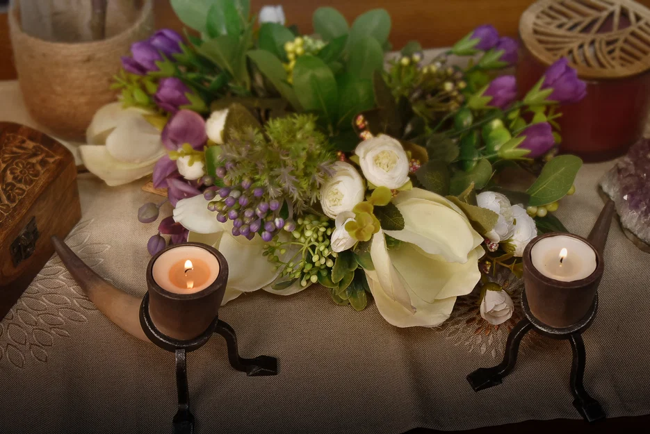 Đế nến trang trí hình sừng Skyrim - Image 3