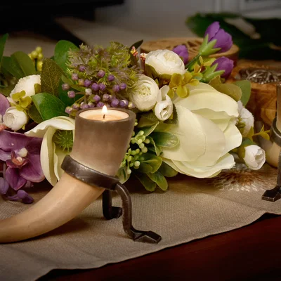 Đế nến trang trí hình sừng Skyrim