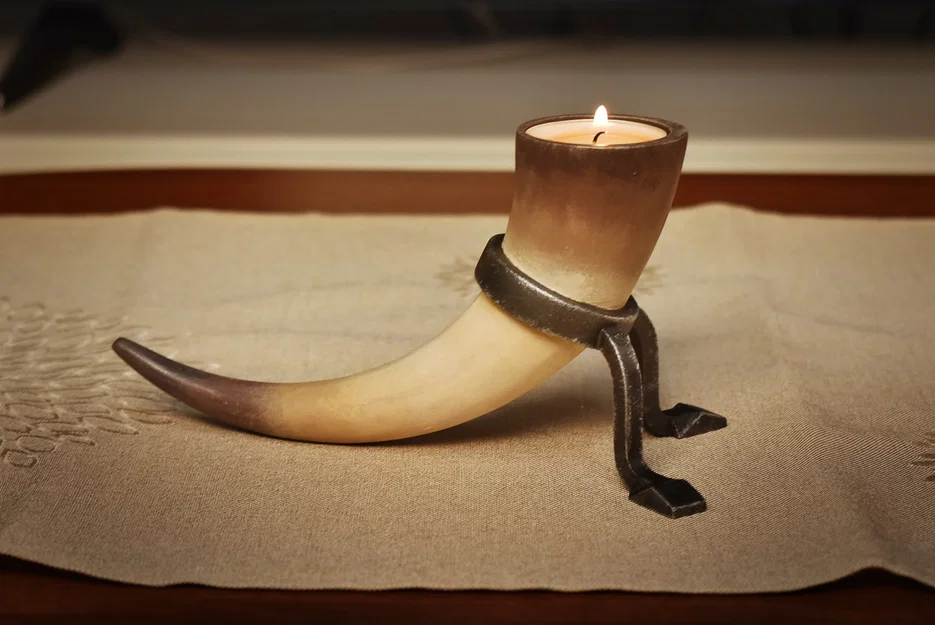 Đế nến trang trí hình sừng Skyrim - Image 10