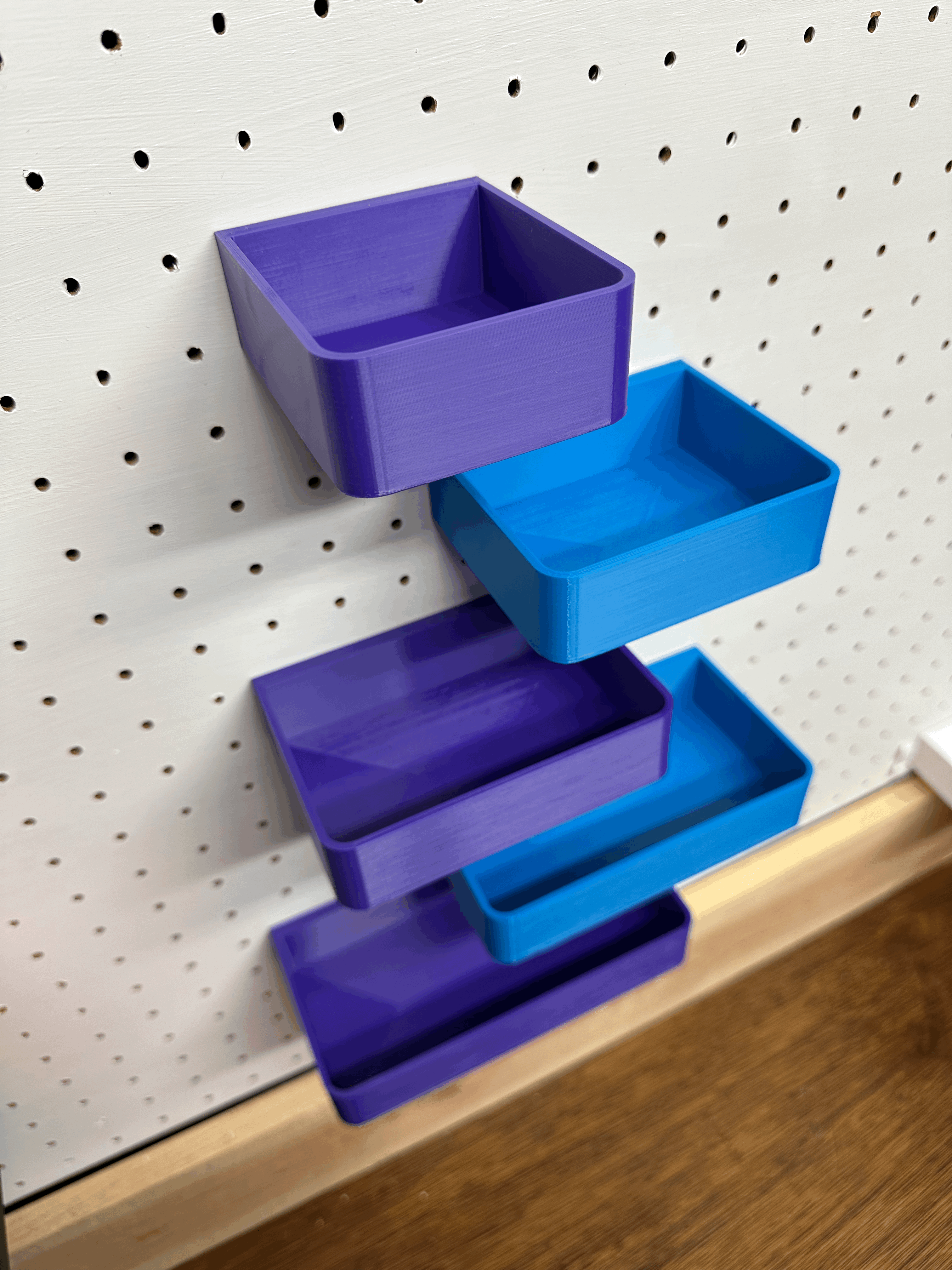 Khay Đựng Đồ Gắn Tường Pegboard Đa Năng - Phụ Kiện In 3D Thông Minh - Thumbnail 4