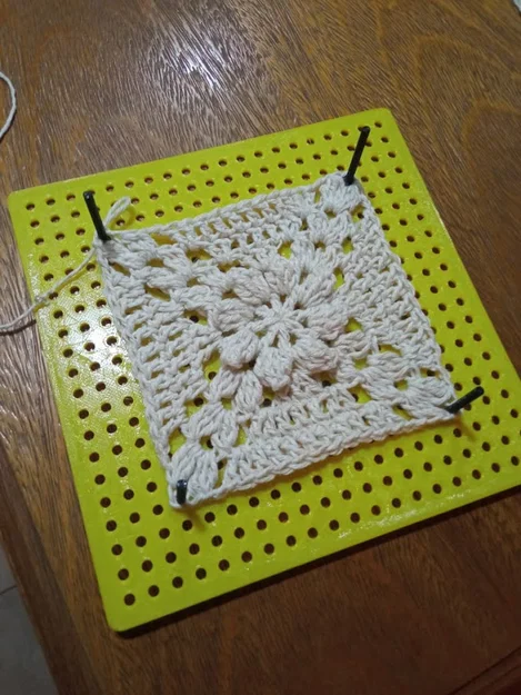 Bàn Chặn Mẫu Móc Crochet Granny Block - Image 1