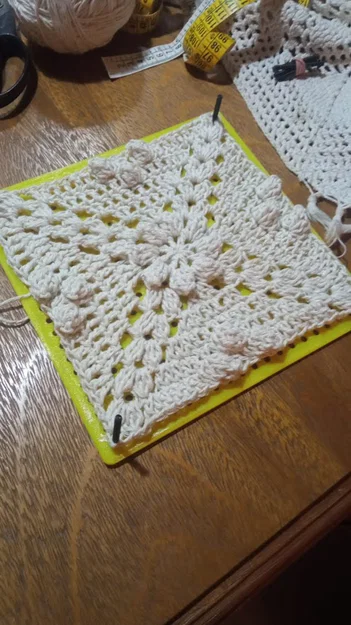 Bàn Chặn Mẫu Móc Crochet Granny Block - Image 2