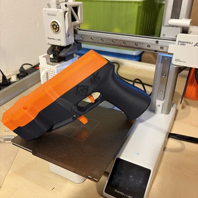 Mô hình súng đồ chơi Forerunner báng rời ấn tượng