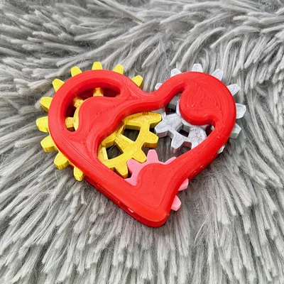 Tri-Geared Heart – Món đồ chơi Fidget/Móc khóa hình trái tim
