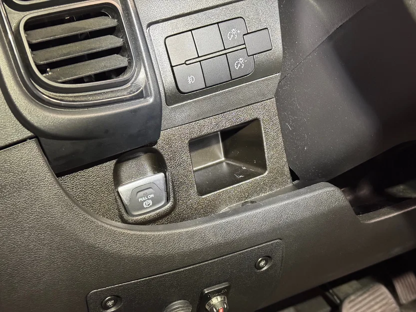 Khay để đồ tháo rời cho RAM Promaster bên trái vô lăng - Image 2