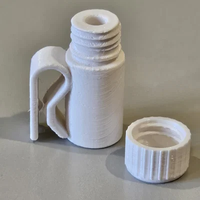 Chai mini đựng chất lỏng (có kẹp thắt lưng)