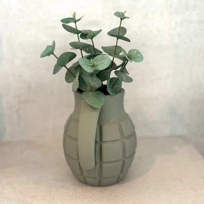 Chậu cây / Ống đựng bút hình lựu đạn