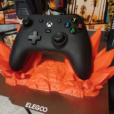 Giá đỡ tay cầm Xbox phong cách tinh thể độc đáo cho game thủ