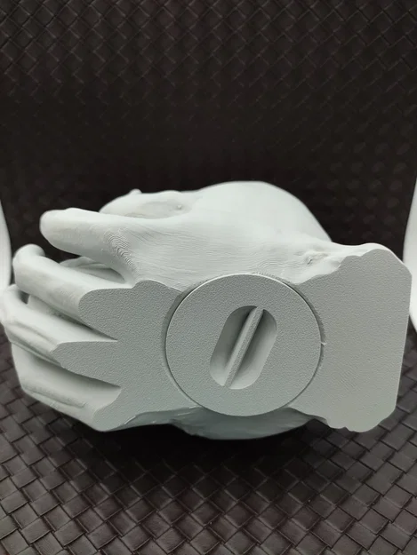 Skull in Hand - Ống heo/Heo đất hình đầu lâu trên bàn tay - Image 4