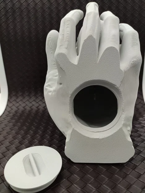 Skull in Hand - Ống heo/Heo đất hình đầu lâu trên bàn tay - Image 5