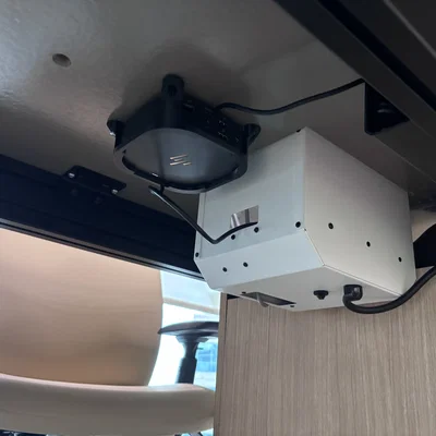 Ngàm gắn dưới gầm bàn cho HP G5 USB-C Dock và cục nguồn