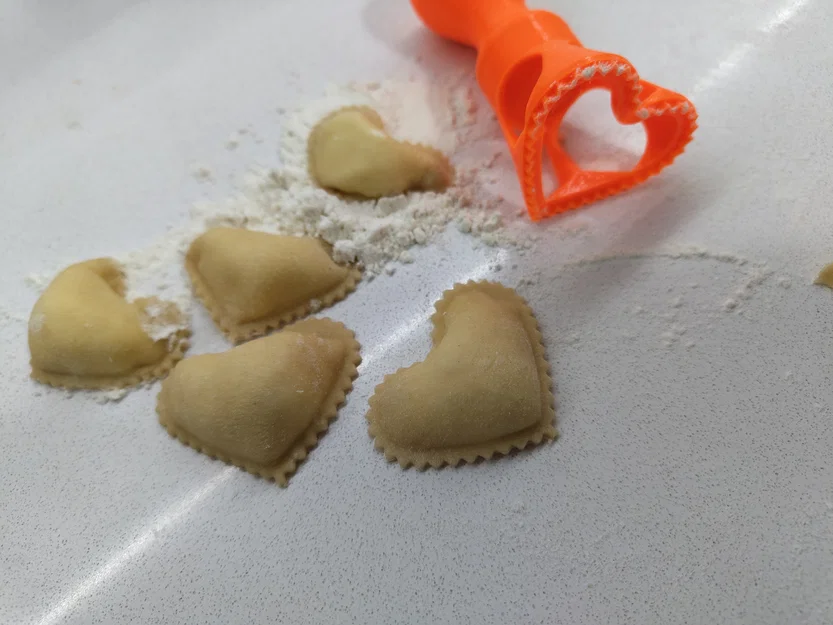 Khuôn cắt mì Ravioli hình trái tim dạng module cho ngày Valentine - Image 4