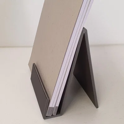 Giá đỡ tờ rơi khổ A5