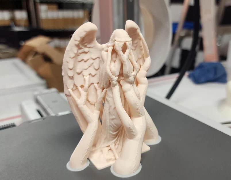 Tượng Thiên Thần Khóc (Weeping Angel Statue) - Image 7