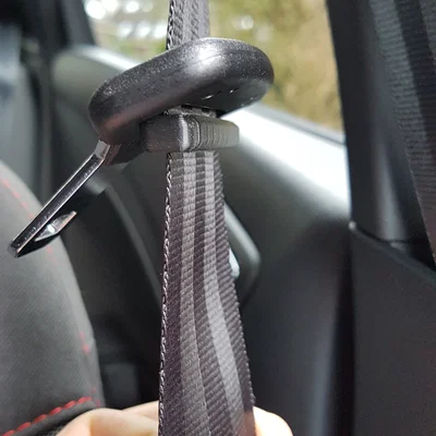 Kẹp giữ chốt dây an toàn (Seatbelt Plug raise Clip)