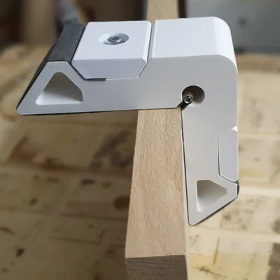 Dụng cụ hỗ trợ chà nhám góc 90 độ