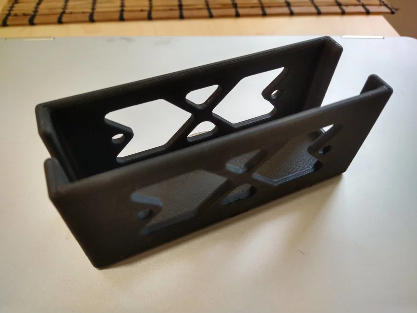 Giá treo cục sạc Lenovo 65W USB-C - Image 1