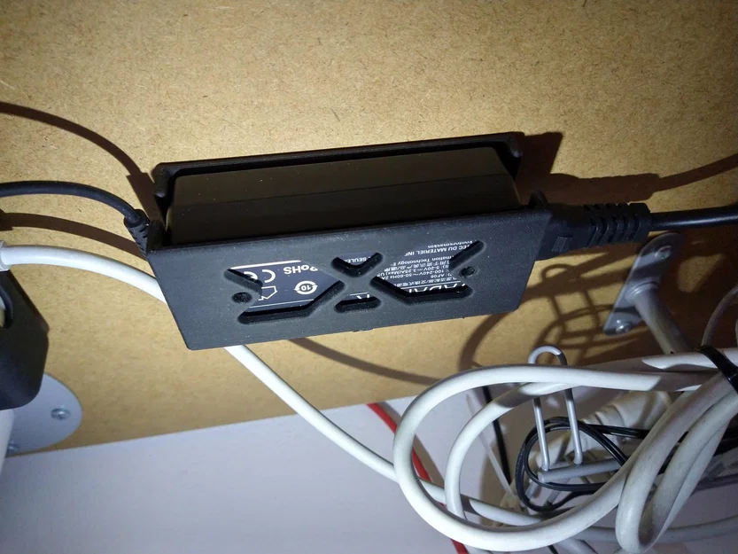 Giá treo cục sạc Lenovo 65W USB-C - Image 2